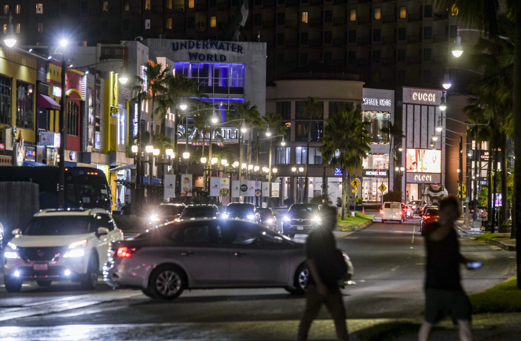 20220909 tourism at night 01.jpg